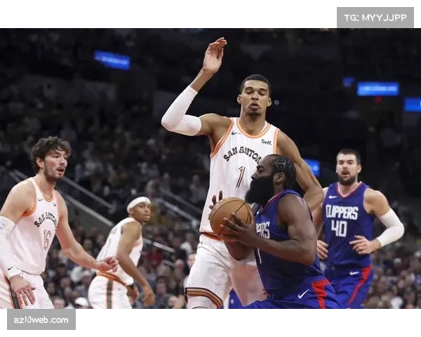 马刺团队助攻数创赛季新高，文班亚马高位策应能力获波波维奇盛赞